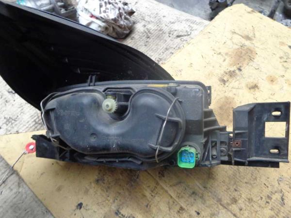 PHARE GAUCHE FORD - Vue 3